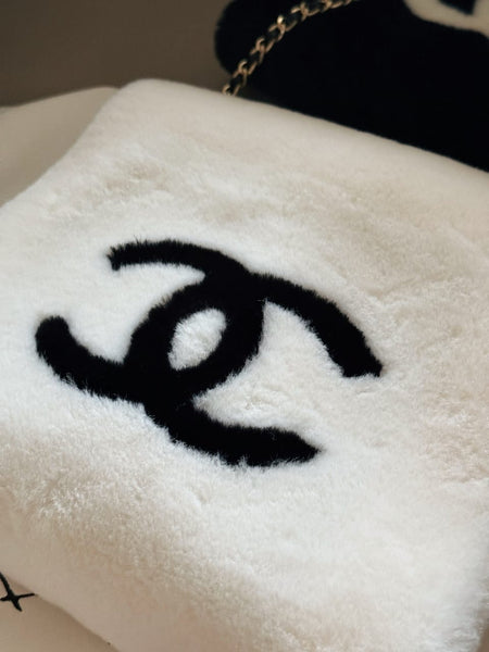 ‘Dig In’ Hand Warmer bag