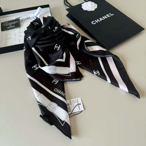 ‘Square Scarf 9’