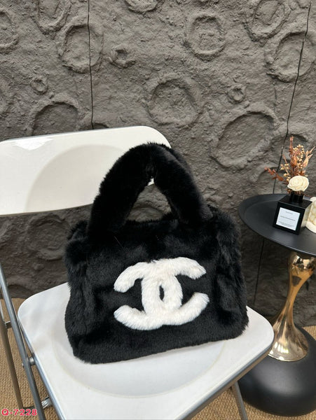 ‘Furry Baby’ Bag