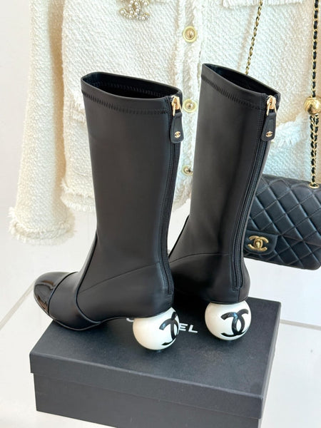 ‘8 Ball’ Booties