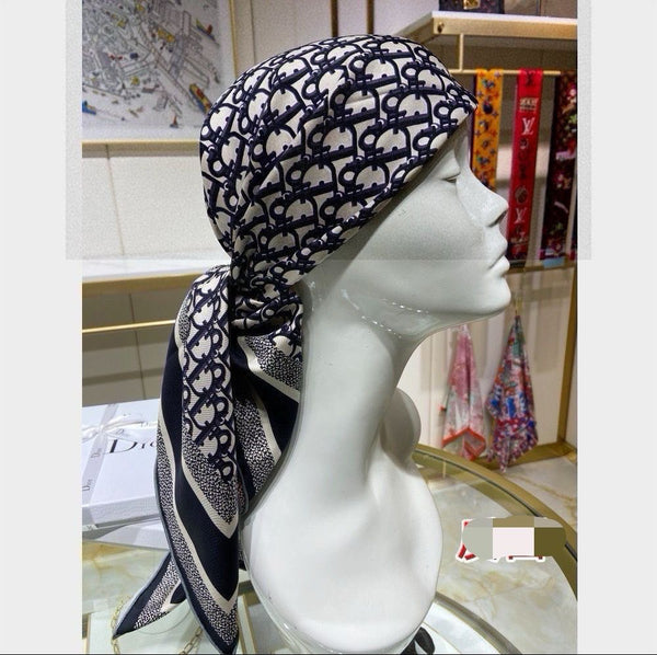 ‘Square Scarf 10’
