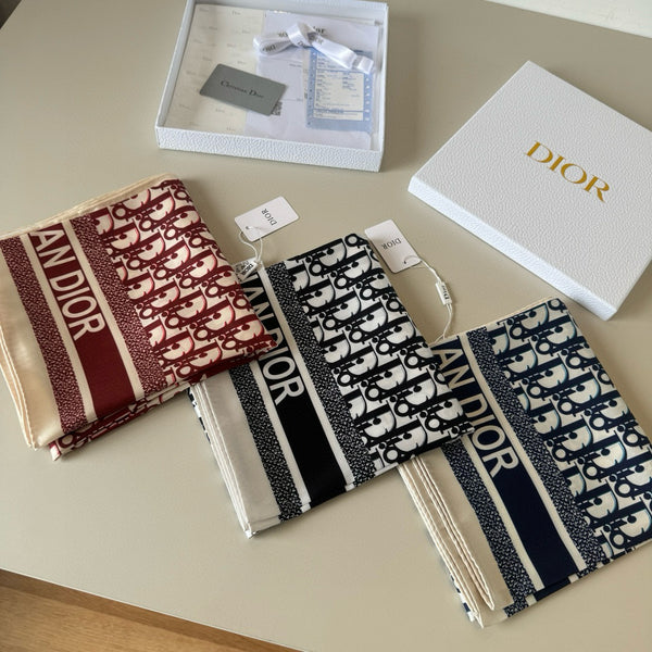 ‘Square Scarf 10’