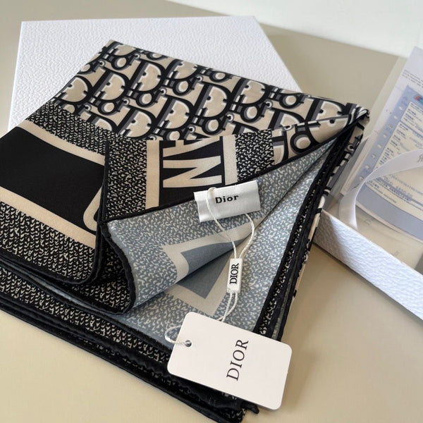 ‘Square Scarf 10’