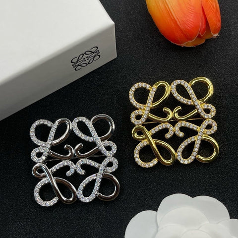 ‘Lou Lou’ Brooch Pin