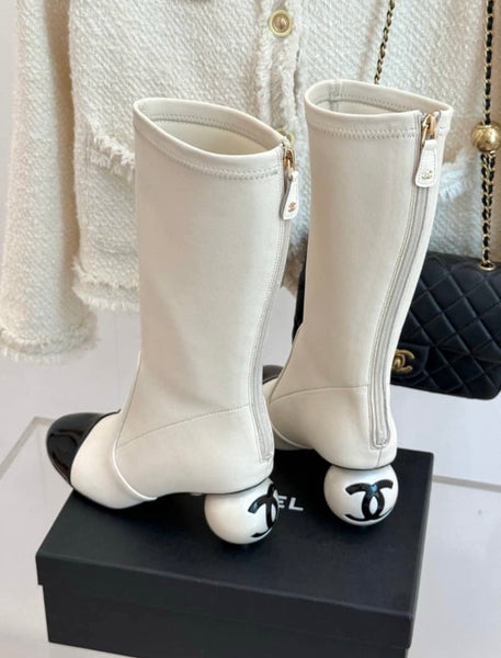 ‘8 Ball’ Booties