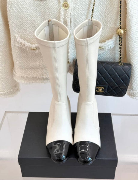 ‘8 Ball’ Booties