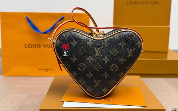 ‘Lovey Dovey’ Purse