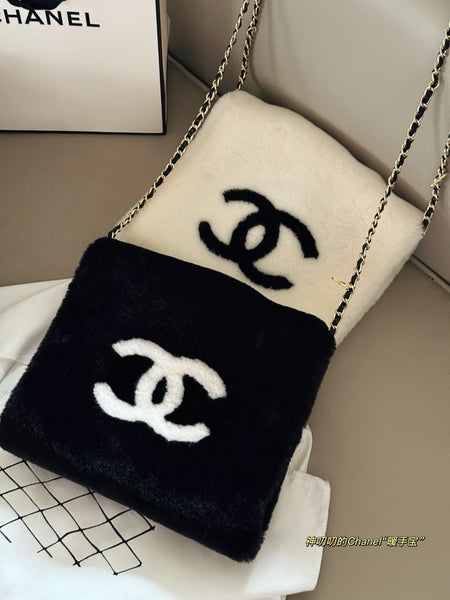 ‘Dig In’ Hand Warmer bag