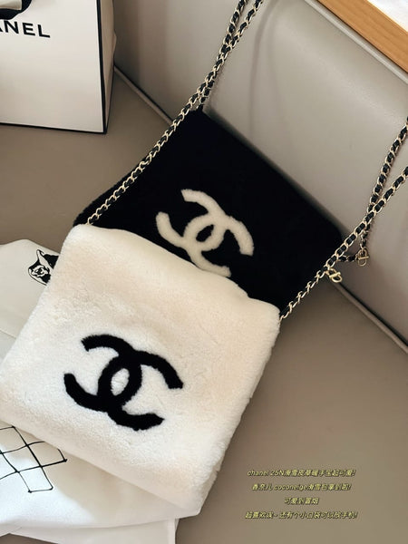 ‘Dig In’ Hand Warmer bag