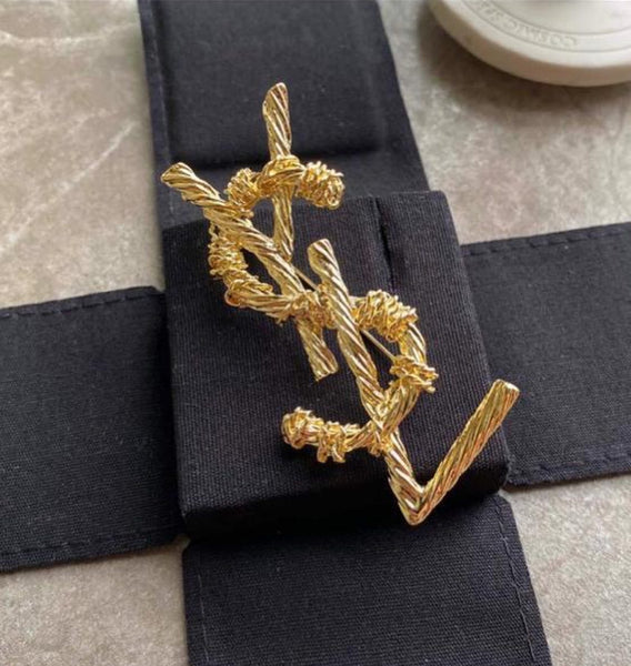 'Wired' Brooch Pin
